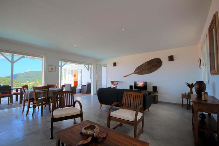 Shared lounge/TV area 2, Villa infiniti swimming pool MQAA08, Les Anses-d'Arlets
