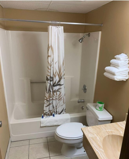 Bathroom 3, Coyote East Motel, Lincoln