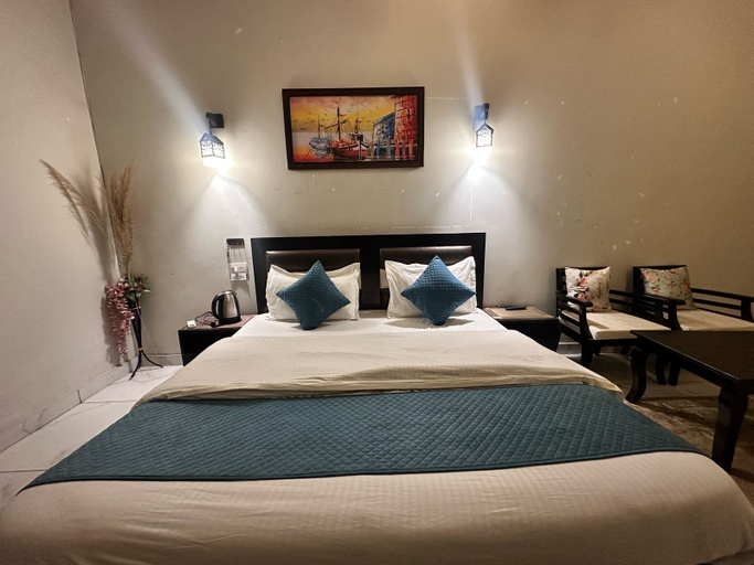 Bedroom 2, Hotel Tulsi Inn, Nainital
