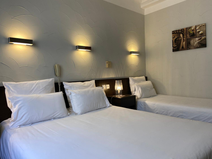Bedroom 3, Hotel Neptune, Hérault