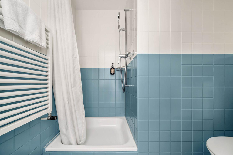 Bathroom 14