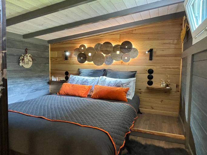 Bedroom 2, TiNY HOUSE LE CHALET, Haute-Saône