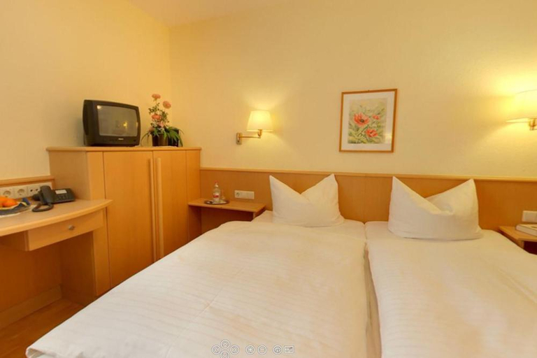 Bedroom 2, Hotel Garni Grottental, Zollernalbkreis