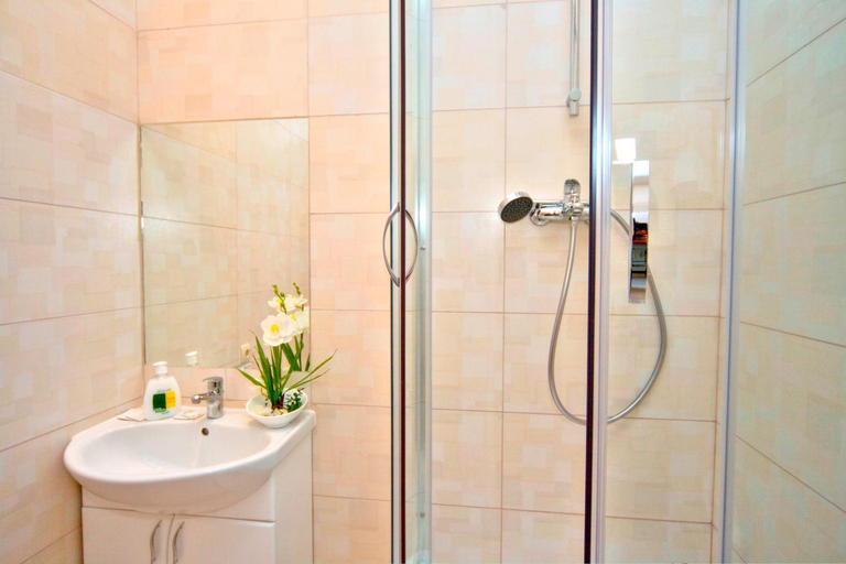 Bathroom 4, Sunday Apart Hotel, Shevchenkivs'kyi