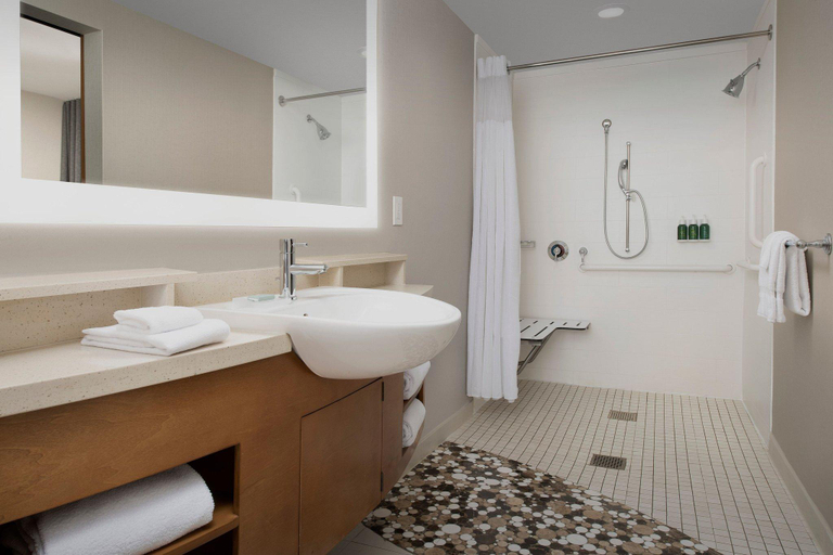 Bathroom 24
