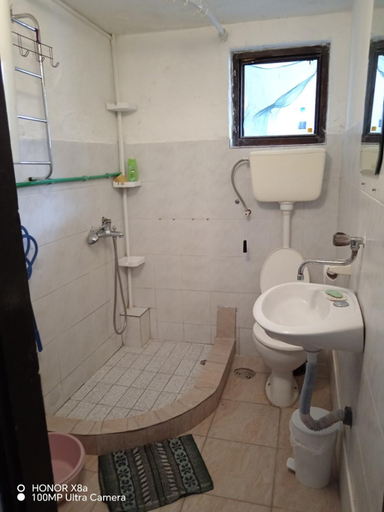 Others 5, Apartmani Gina