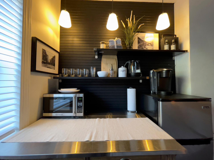 Others 3, Lovely Spacious Guesthouse in Mills 50 District, Orange