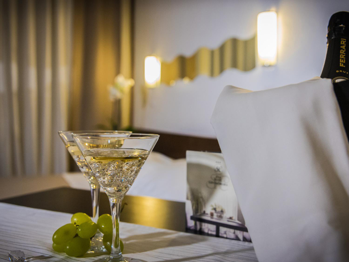 Food & Drinks 5, Hotel Santa Chiara, Salerno