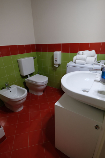 Bathroom 2