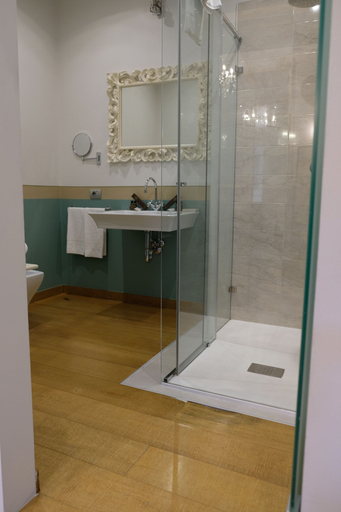 Bathroom 4