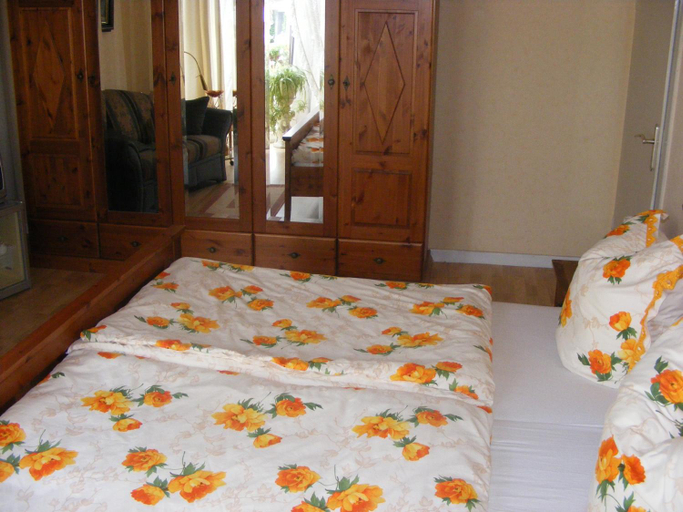 Bedroom 12