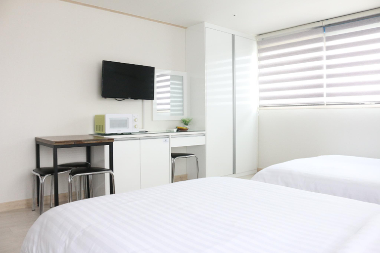 Cozy flat nearby Metro and E-Mart for 4 guests, Jung
