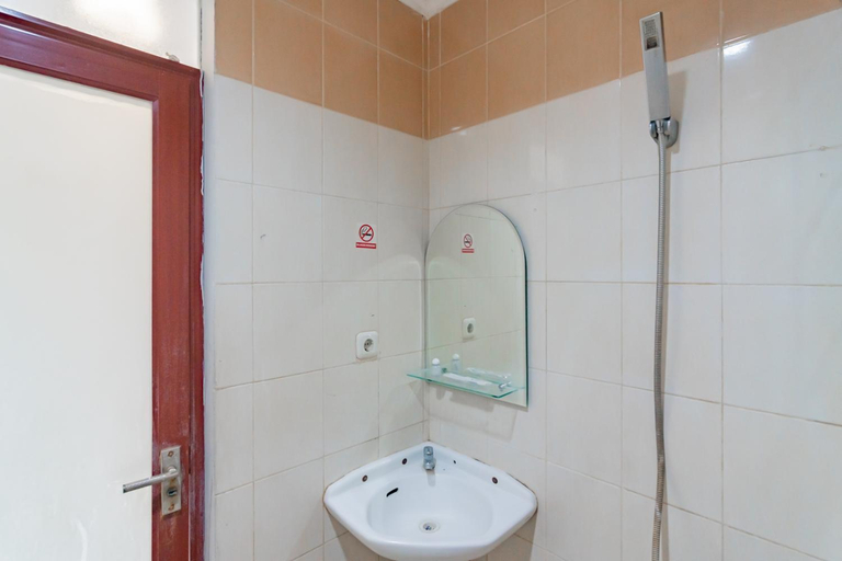 Bathroom 8