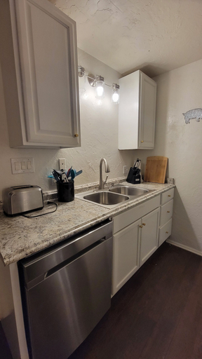 Others 4, Pine Grove - Cozy Tempe 1br Apartment, Maricopa