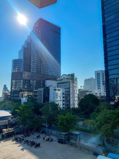 Silom Dynasty Hostel, Bang Rak