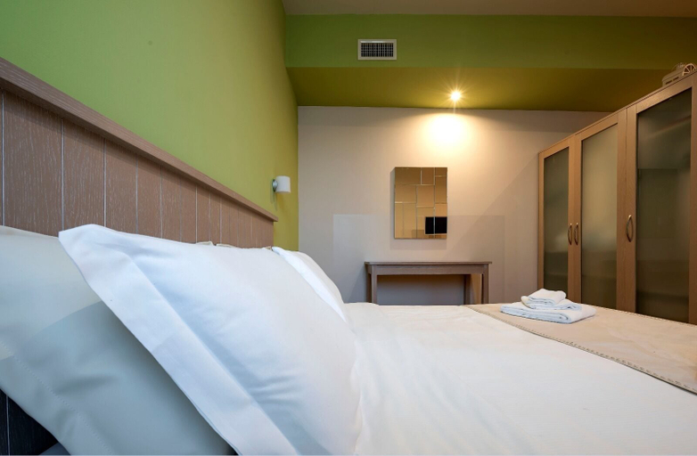 Bedroom 15