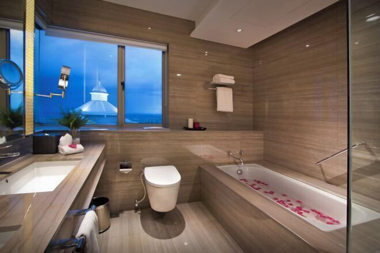 Bathroom 11