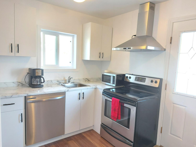 Others 3, Tranquil Retreat Spacious 2-Bedroom on the 2nd Floor, Central Okanagan