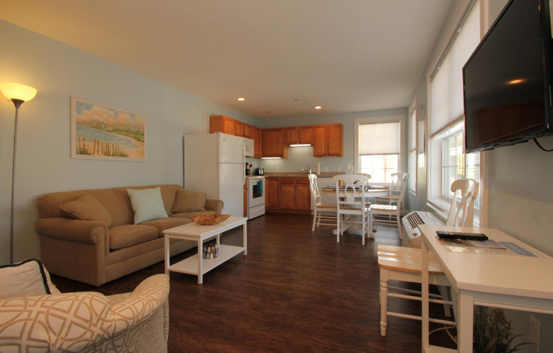Others 4, Atlantic Ocean Suites, York