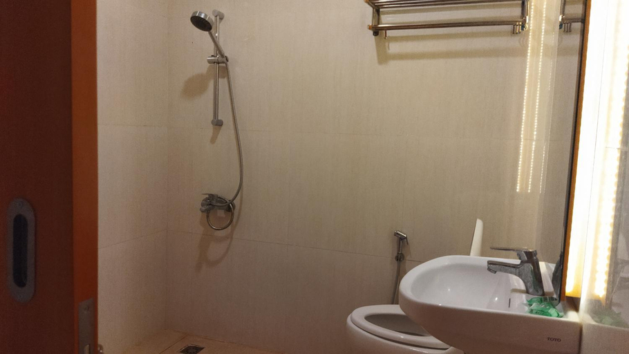 Bathroom 16