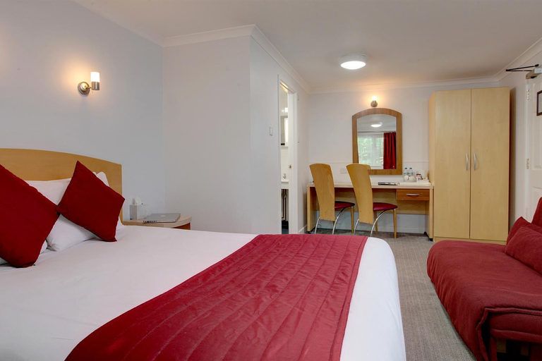 Bedroom 2, Ashley Court Hotel, Hampshire