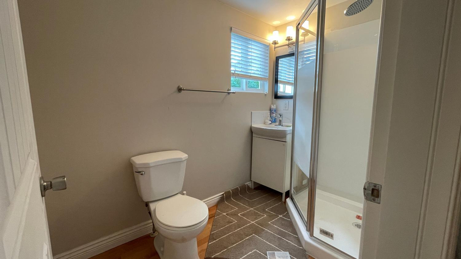 Bathroom 3, King and Queen rooms -J&J Chilliwack, Fraser Valley