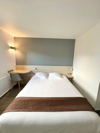 Bedroom 3, Kyriad Direct Reims Bezannes, Marne