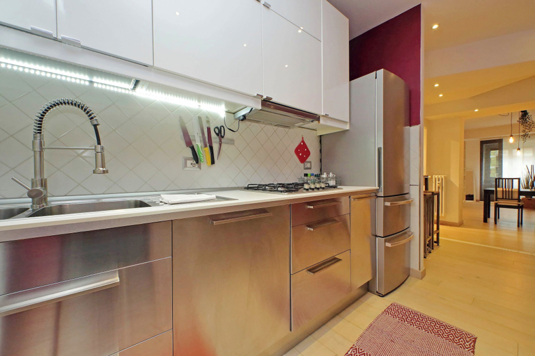 Others 4, Trendy Flat near Marconi, Roma