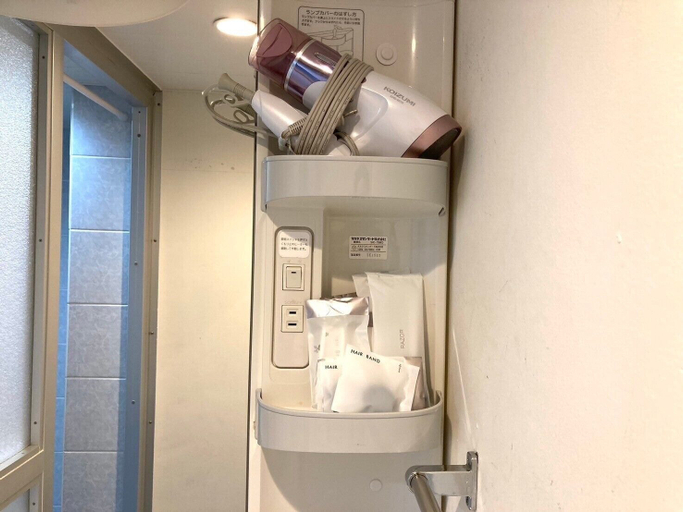 Bathroom 2, HAMBY101, Chatan