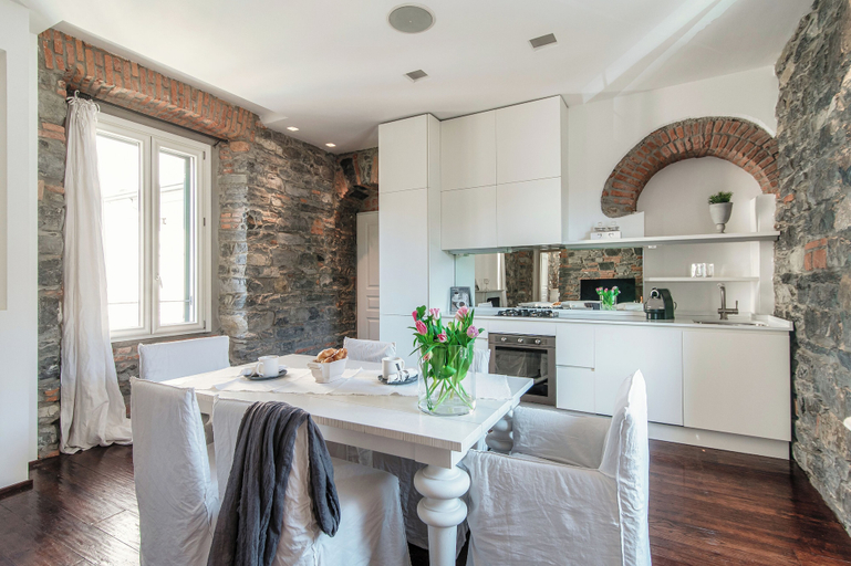 Others 3, Stunning Central Como apt by JOIVY, Como