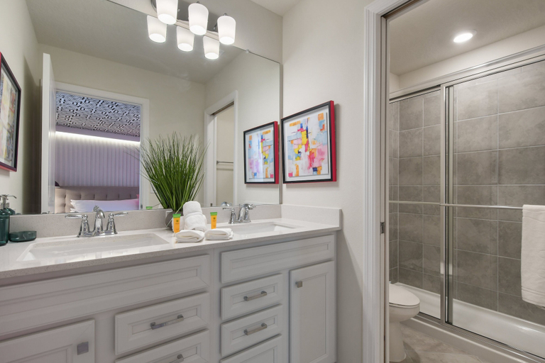 Bathroom 4, Modern Resort Home w/ Pool, Spa & Arcade Access, Lake