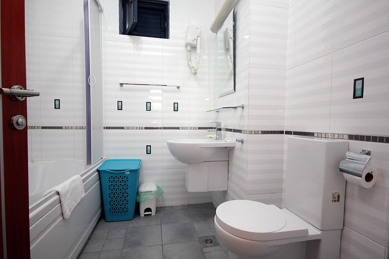 Shower 5, Plava Vila Beach Apartments Sveti Stefan