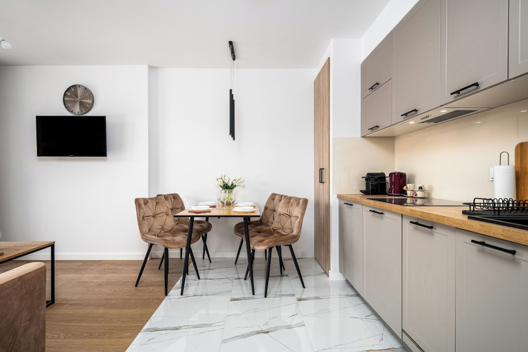Others 5, Pileckiego Residence, Warsaw