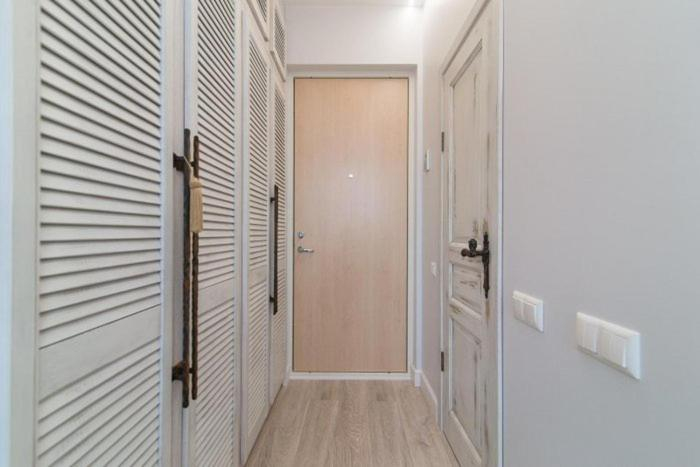 Others 5, Spectacular river view apartment, Vilniaus