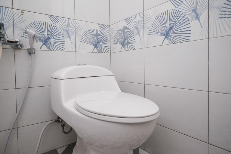 Bathroom 10