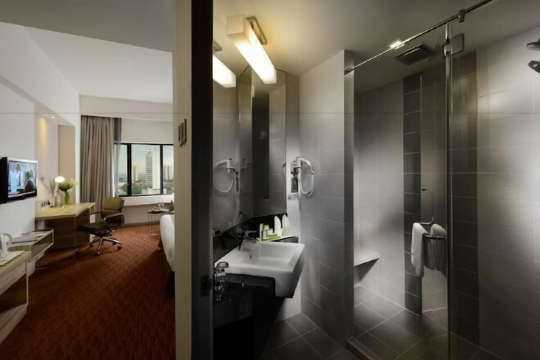 Bathroom 20