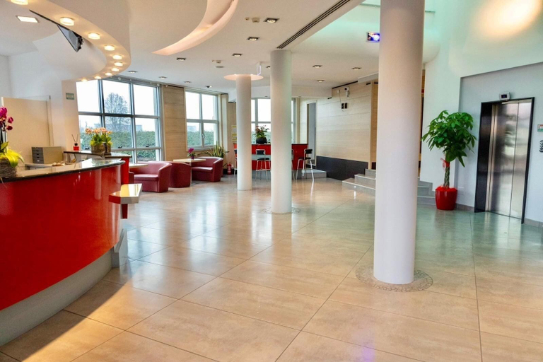 Others 5, Unico Hotel, Milano