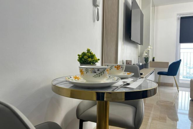 Dining Room 11