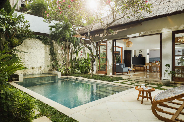 Swimming Pool 12