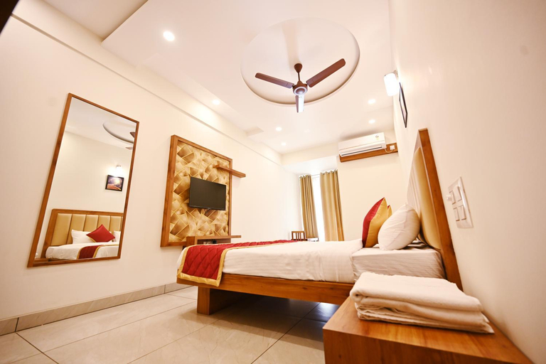 Bedroom 3, Hotel Rays Inn Boarding and Lodging, Dakshina Kannada