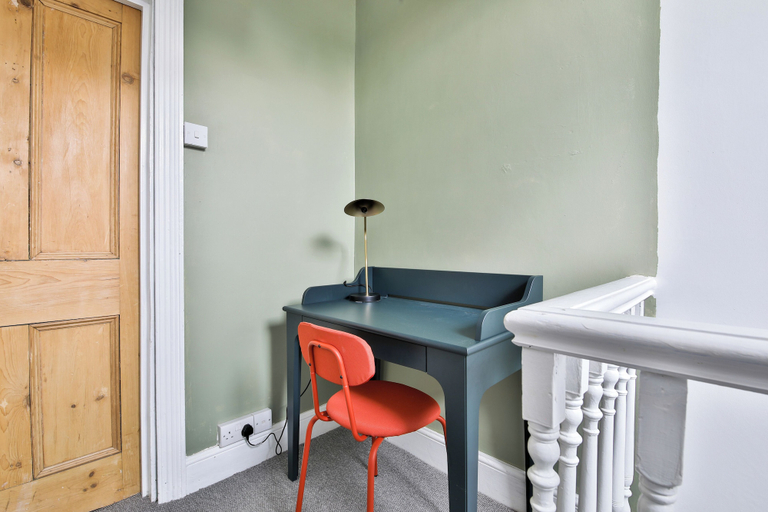 Others 4, 4 Bed House with Pool Table & Parking, Cardiff