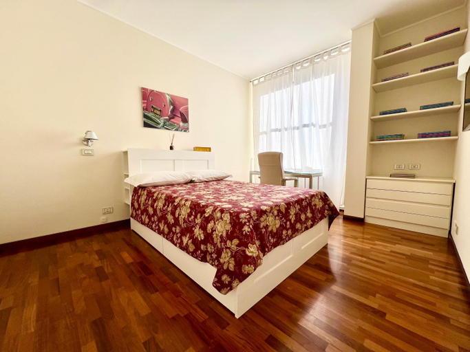 Others 2, Stylish room in milano, Milano