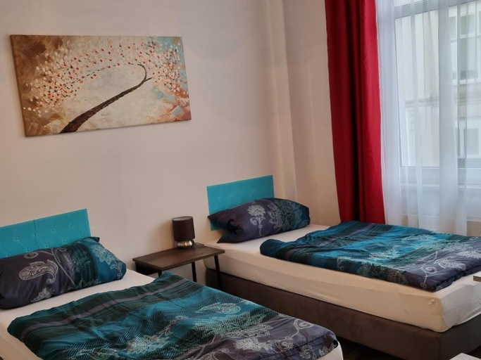 Others 3, Apartmenthaus Werdau, Zwickau