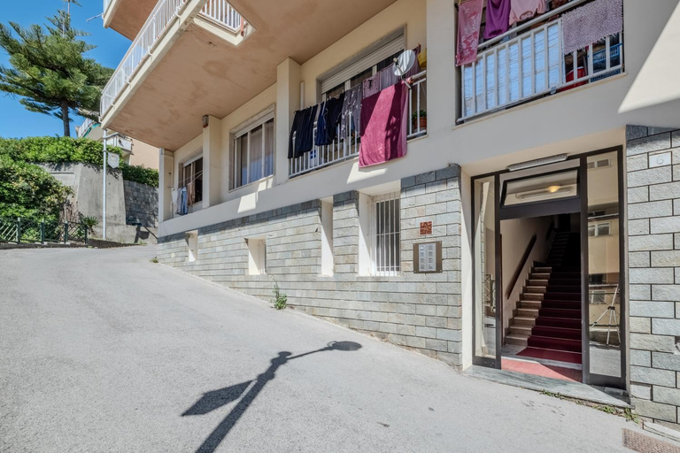 Les Petites Fleurs - Happy Rentals, Imperia
