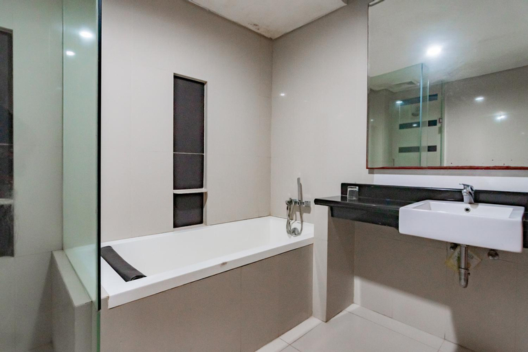 Bathroom 15