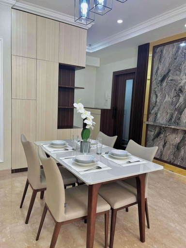 Dining Room 6
