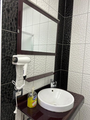 Bathroom 9