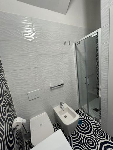Others 4, la divina bed&breakfast, Salerno