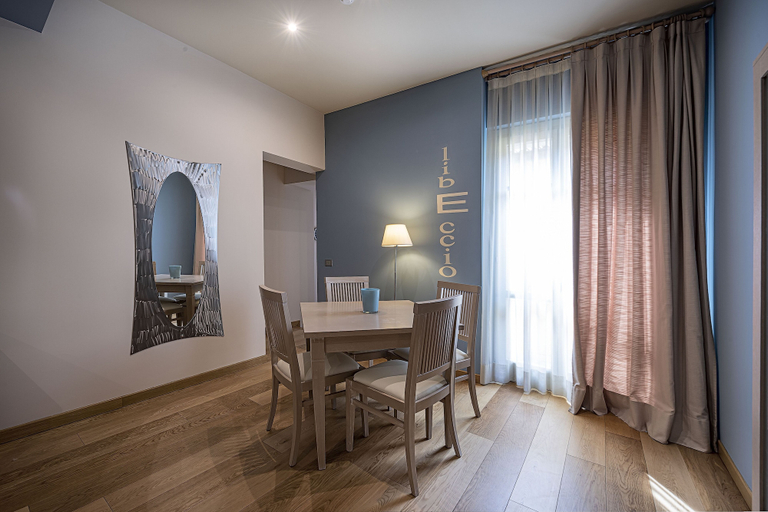 Dining Room 7