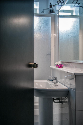 Bathroom, Hotel Santa Chiara, Salerno
